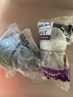 Boon Nursh and Philips Avent Natural Baby Bottles 4oz
